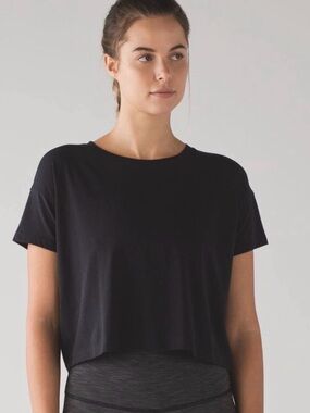 NWOT Lululemon Cates Tee Black Size 8 Short Sleeve Pima Cotton Cropped T-Shirt